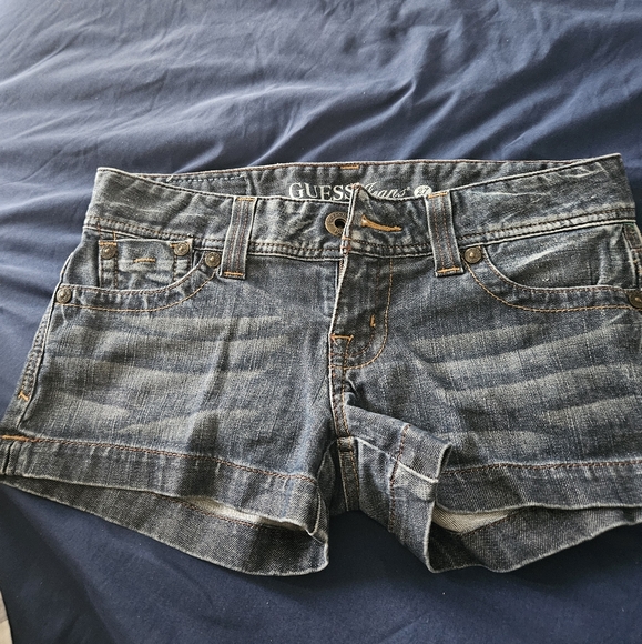 Guess jeans shorts - Picture 2 of 6